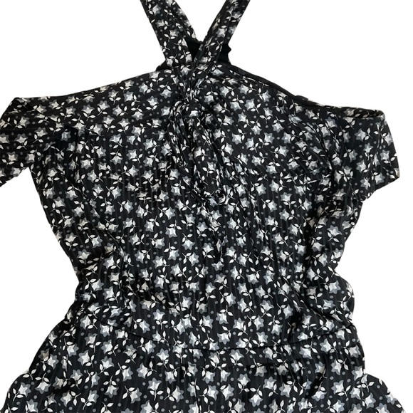 Ann Taylor LOFT, Black and White Floral Halter Romper size MP - Picture 5 of 10